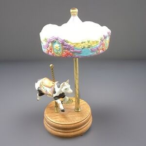 Willitts VTG "The Countryside" Cow Carousel  Musical Figurine- Over The Rainbow